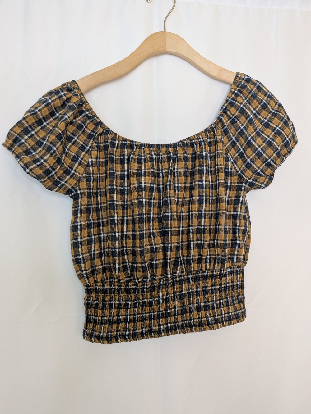 🔴5/$25 Aeropostale Mustard and Black Plaid Off-Shoulder Crop Top